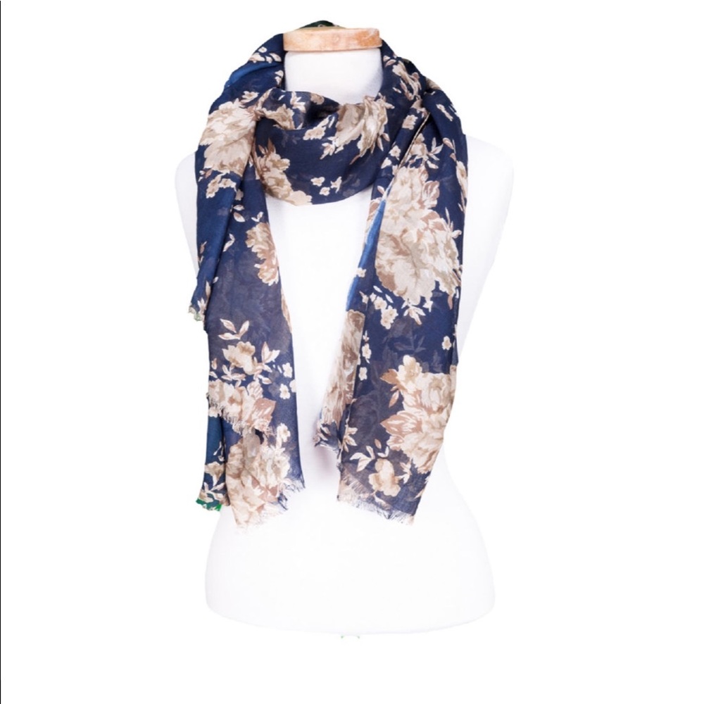 Flower scarf